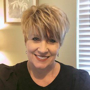 Meet your Posher, Beth